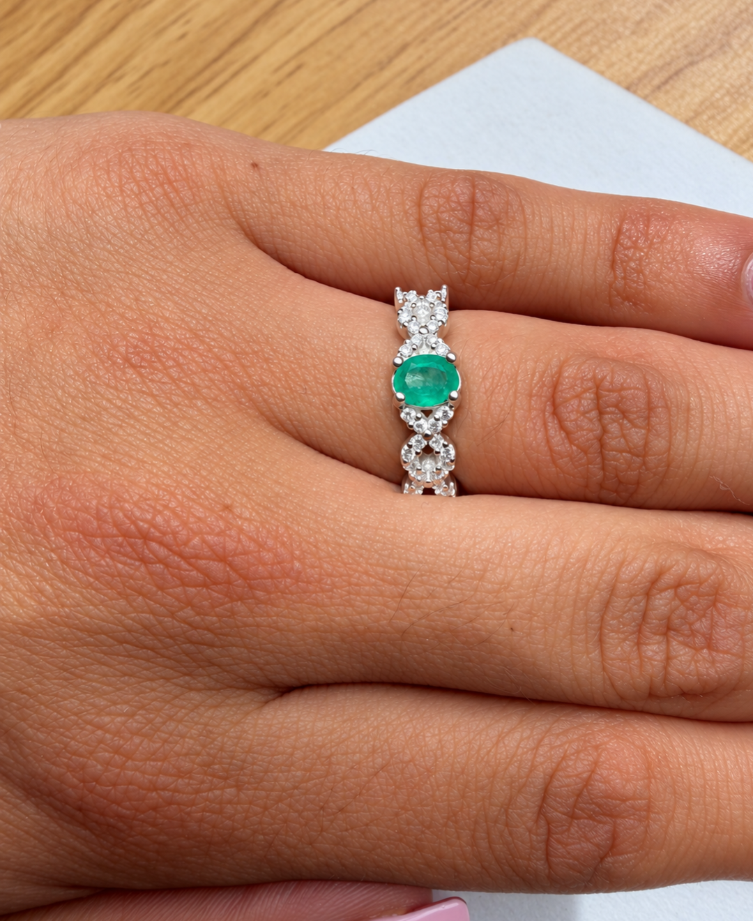 Anillo leonora