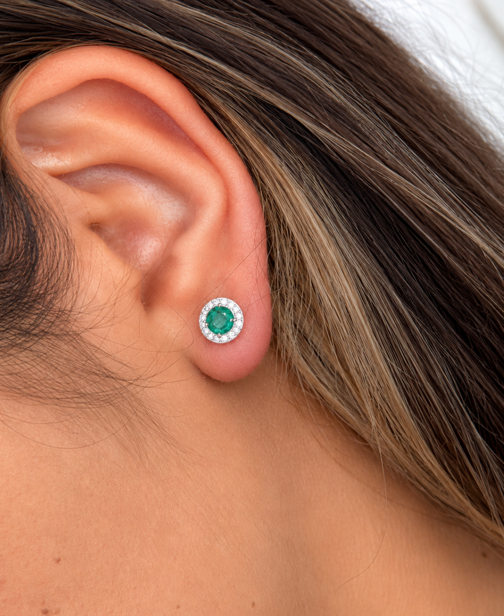 Aretes elipse esmeralda