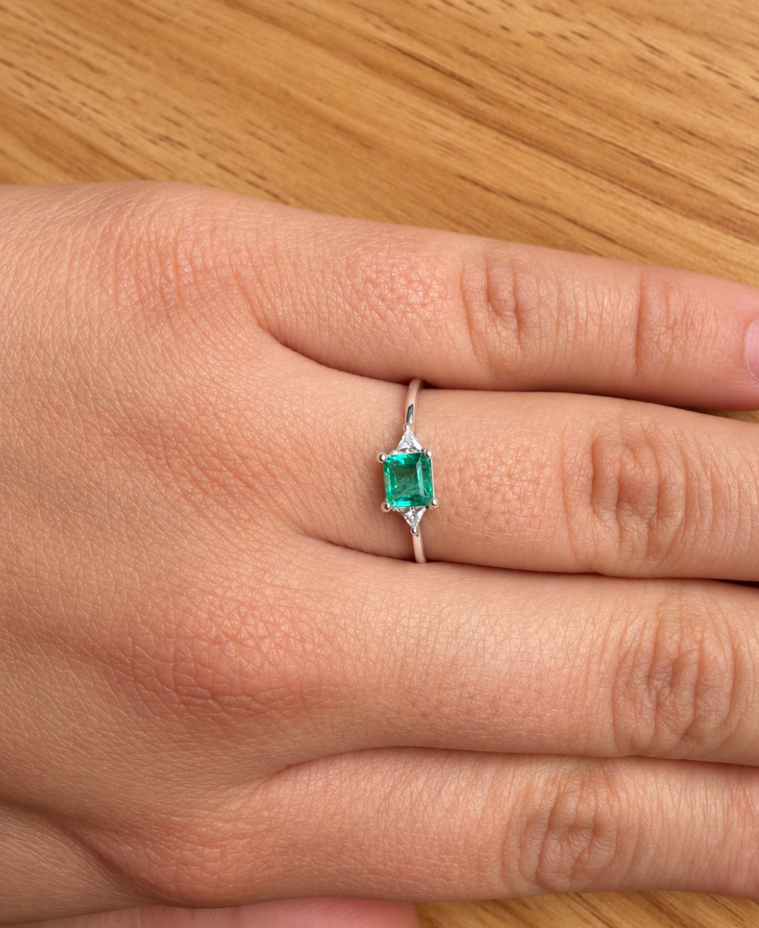 Anillo verde celeste