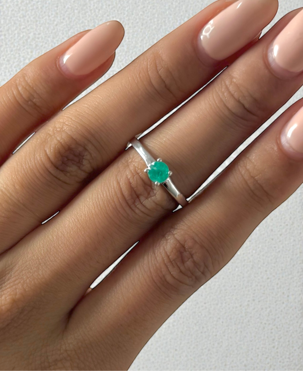 Esmeralda élite anillo